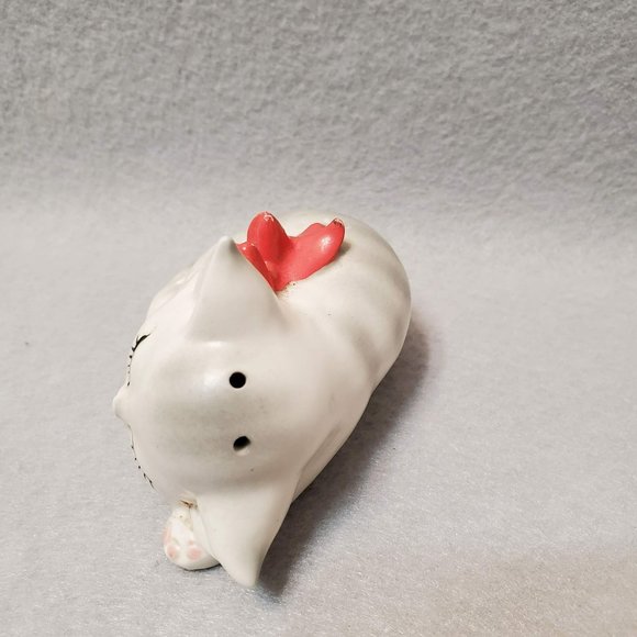 Vintage Lefton Kitty Cat Salt or Pepper Shaker, Sleeping Kitten Figurine, 1960s - Picture 4 of 7